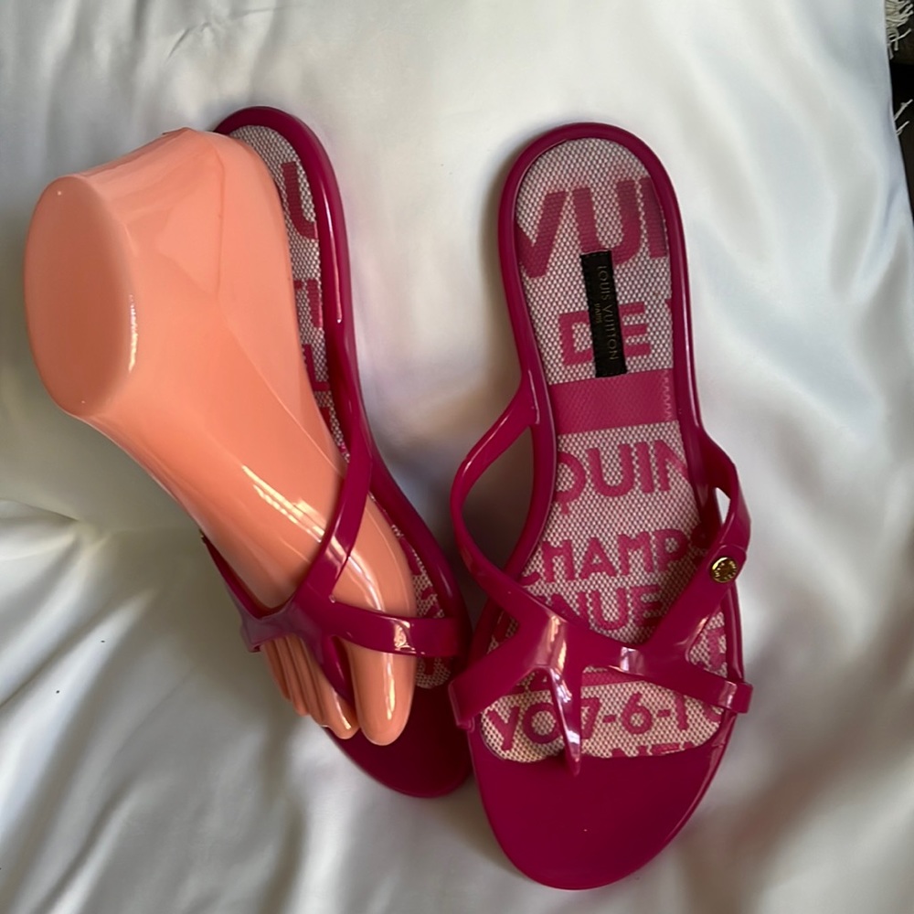 Louis Vuitton Jelly Flip Flops- Pink Color size 39(US  size 8)